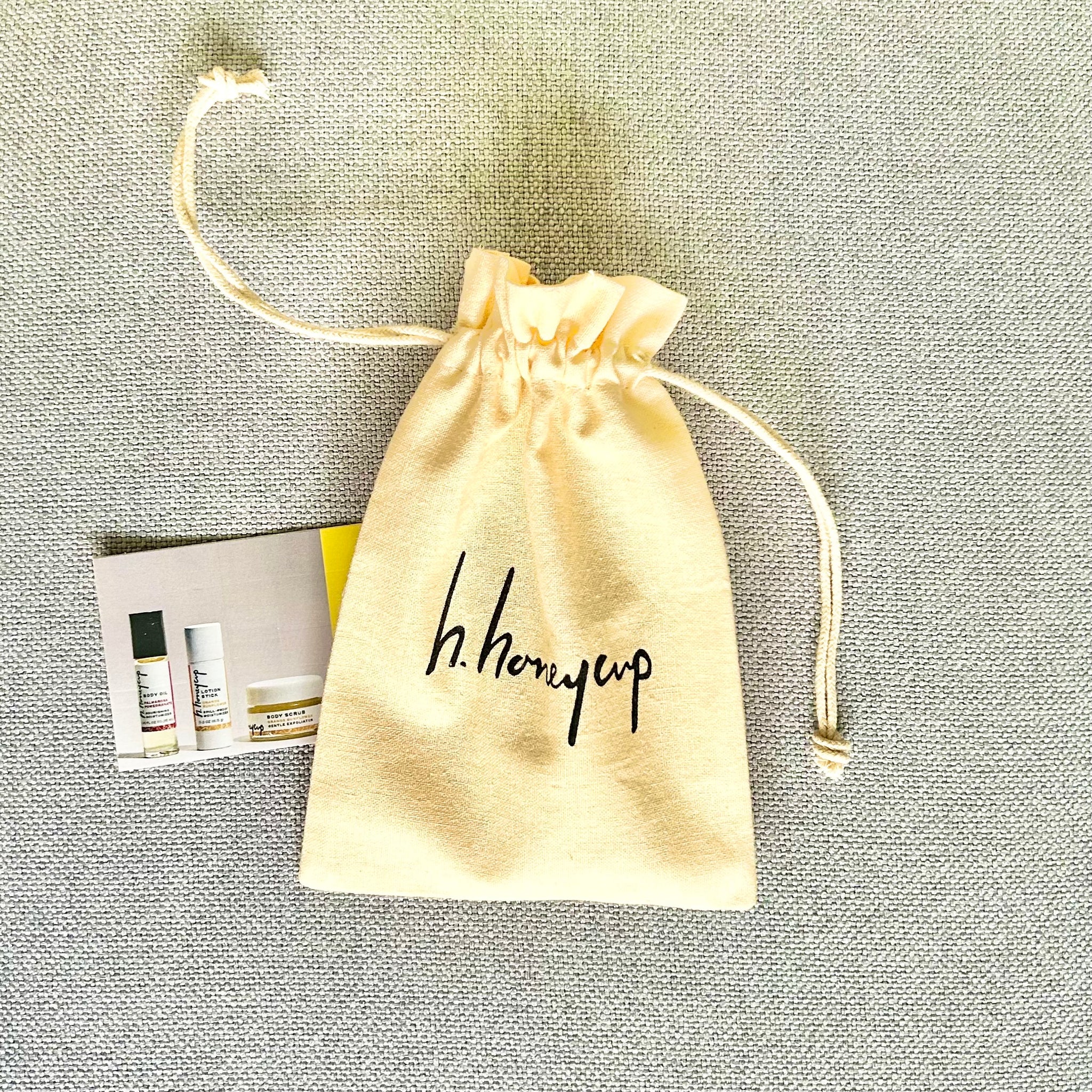 Travel bundle gift pouch
